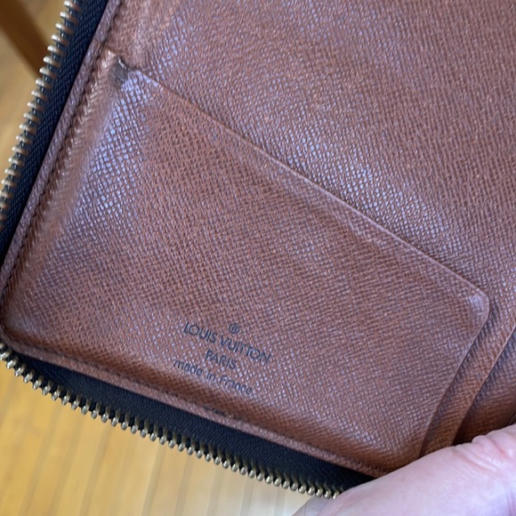 Louis Vuitton Travel Documents Case. - Picture 11 of 16